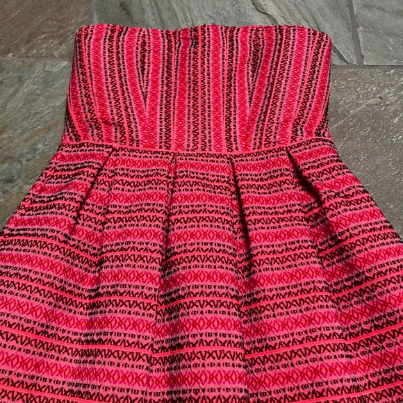 Textured Pink Dress - Picture 3 of 9